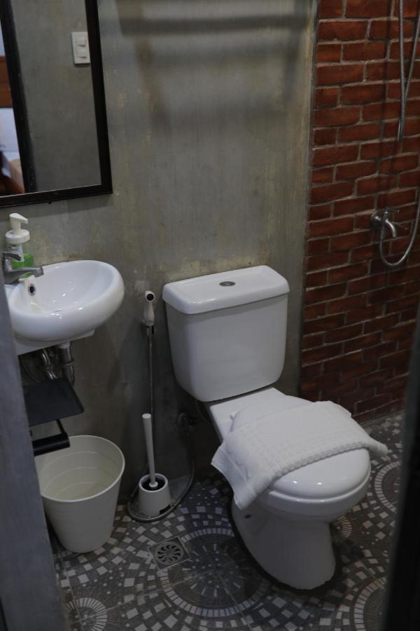 Cerca Hotel Balabag  エクステリア 写真