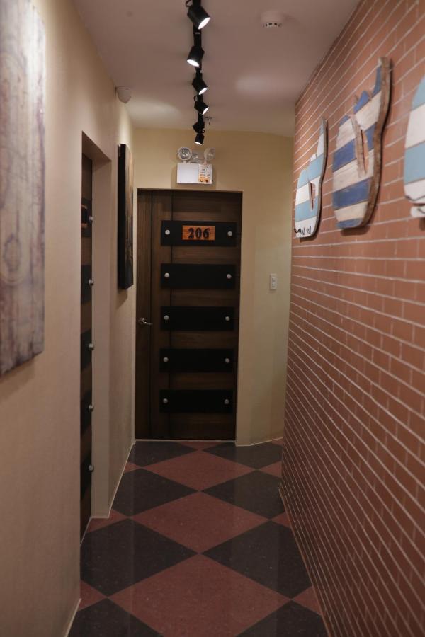 Cerca Hotel Balabag  エクステリア 写真